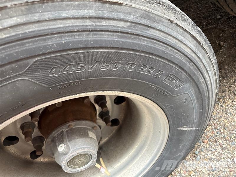 Utility VS2DX 箱體拖車