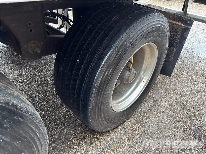 Utility VS2DX Van Body Trailers