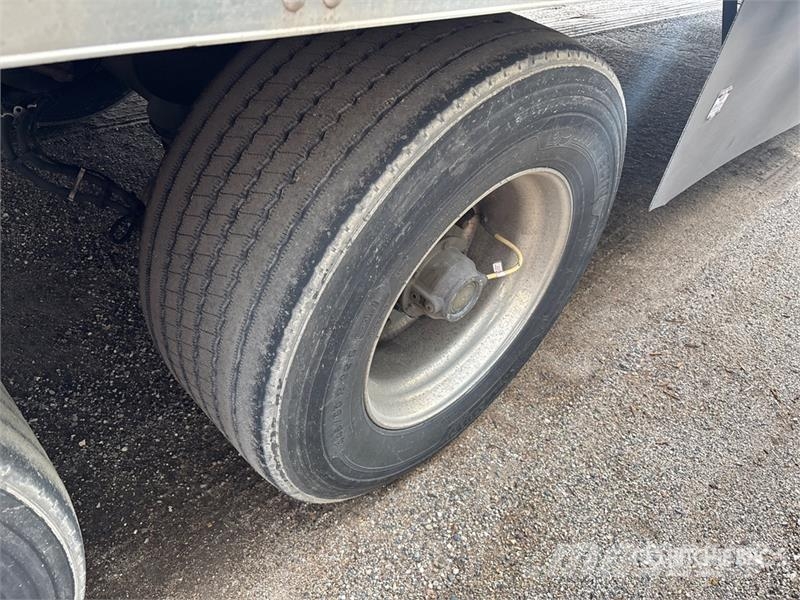 Utility VS2DX Van Body Trailers