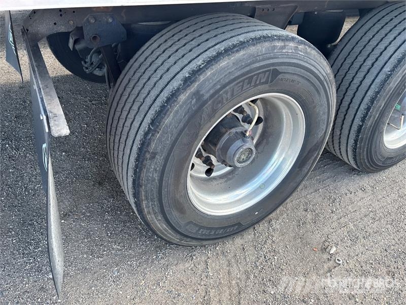Utility VS2DX Van Body Trailers