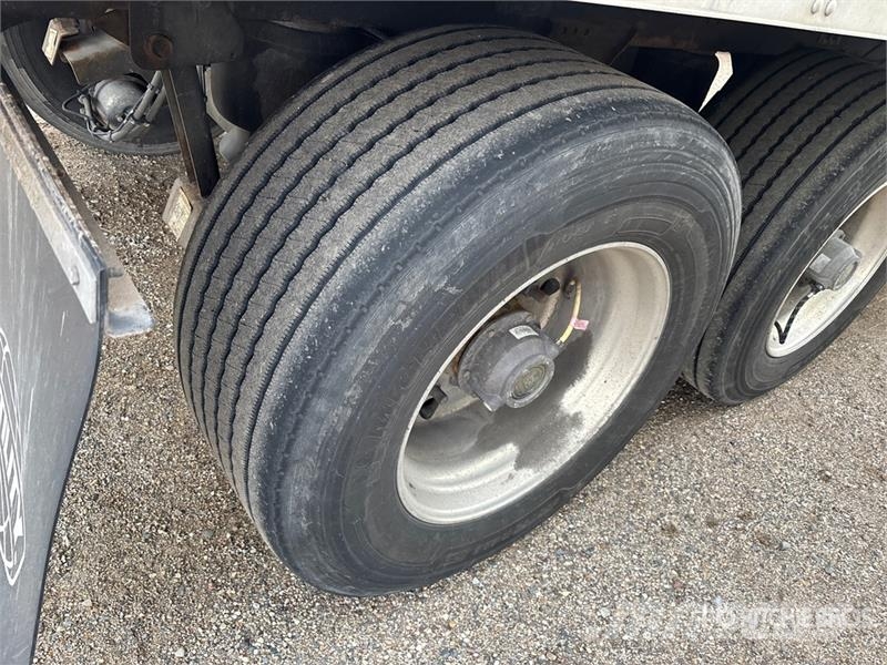 Utility VS2DX Van Body Trailers