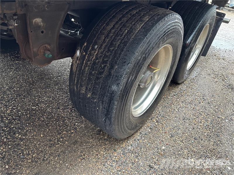 Utility VS2DX Van Body Trailers
