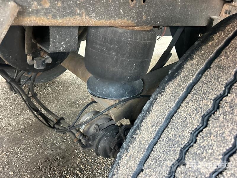 Utility VS2DX 箱體拖車