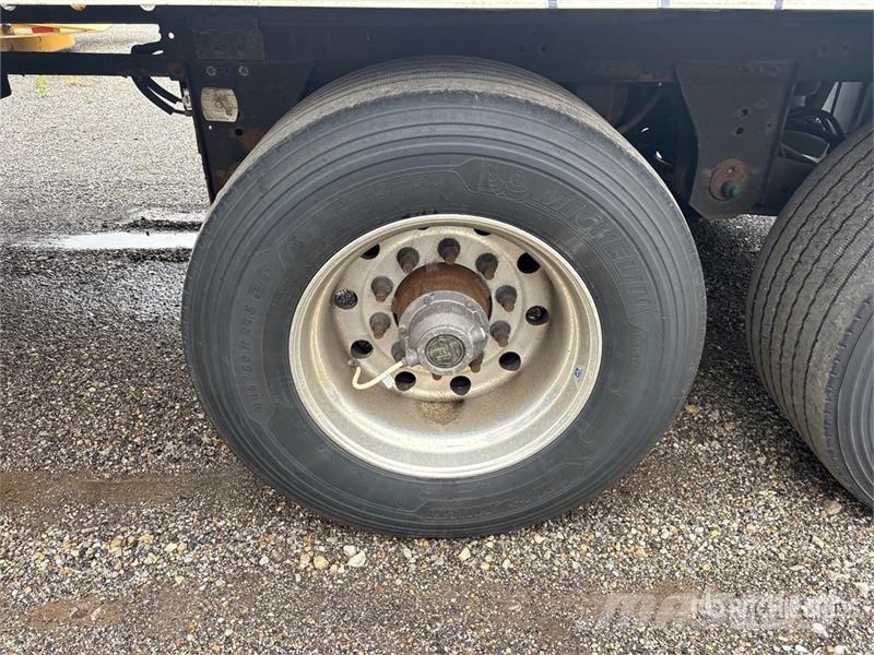 Utility VS2DX Van Body Trailers