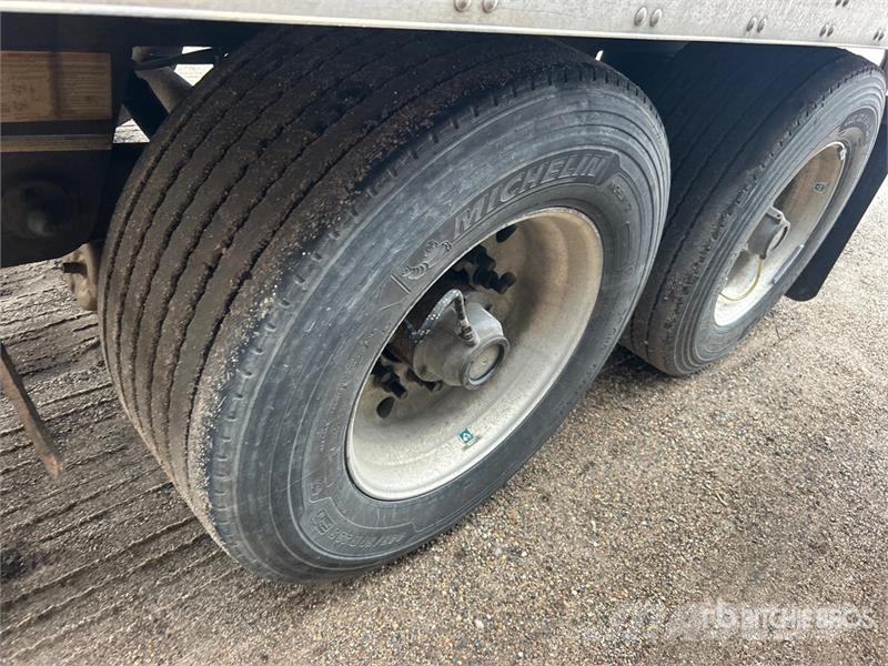 Utility VS2DX 箱體拖車