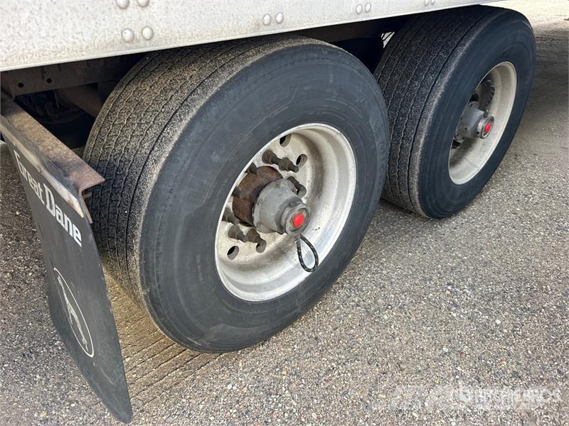 Utility VS2DX Van Body Trailers