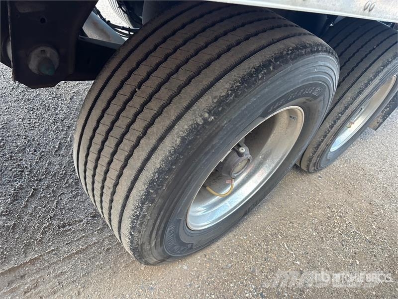 Utility VS2DX Van Body Trailers
