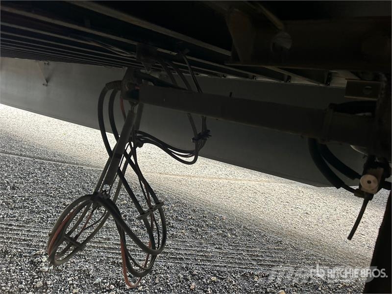 Utility VS2DX 箱體拖車
