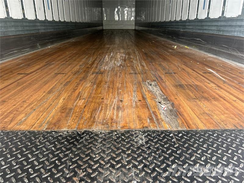 Utility VS2DX Van Body Trailers