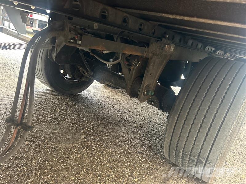 Utility VS2DX 箱體拖車