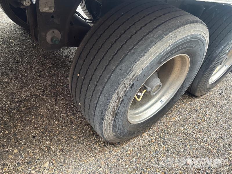 Utility VS2DX Van Body Trailers