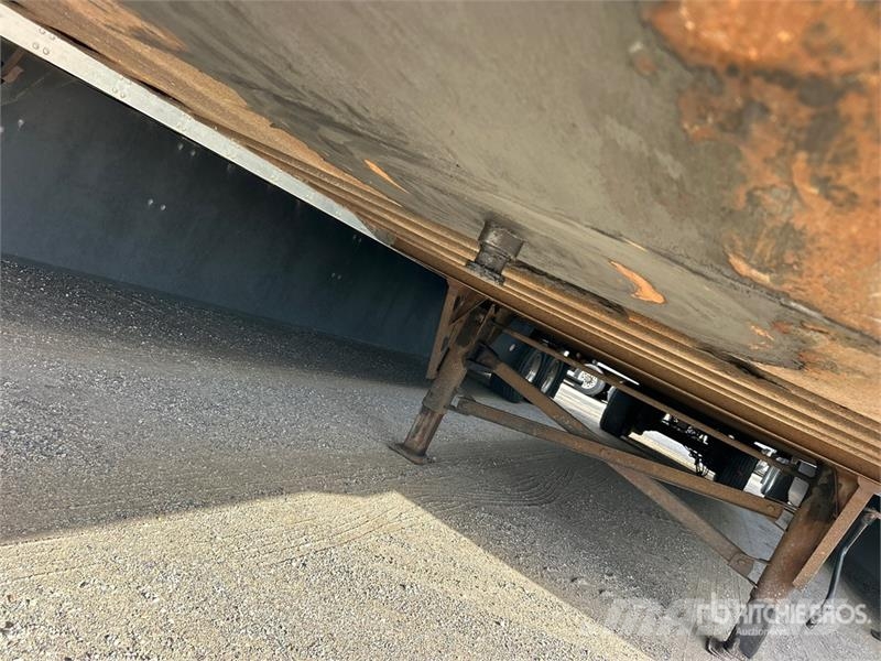 Utility VS2DX Van Body Trailers