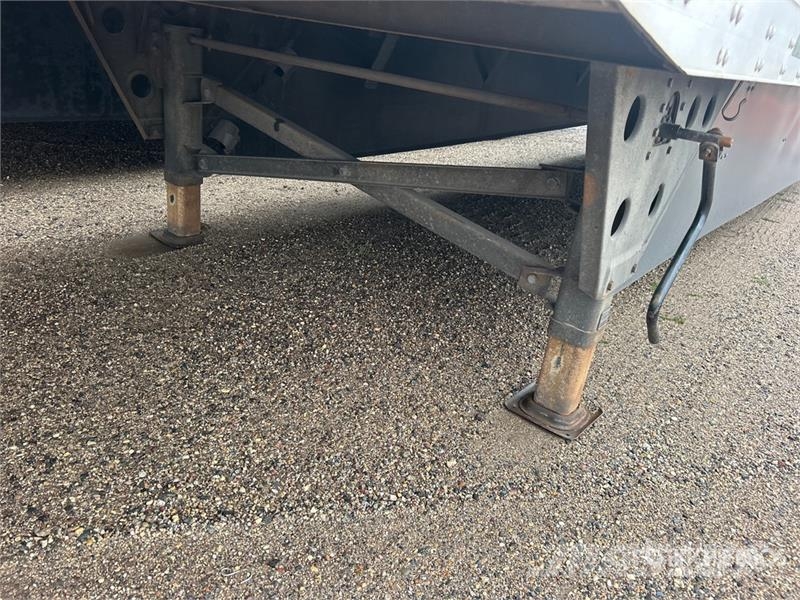 Utility VS2DX Van Body Trailers
