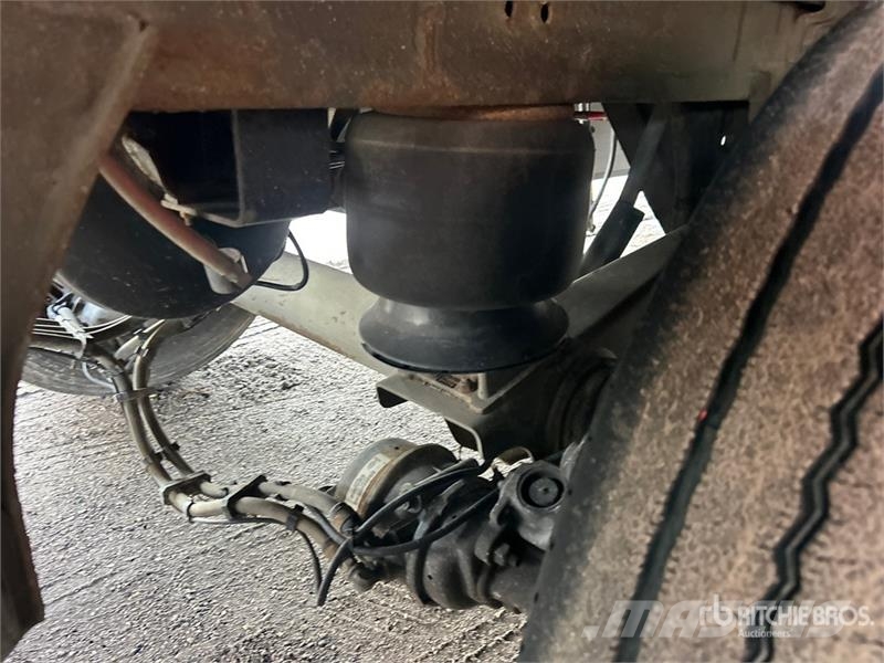 Utility VS2DX 箱體拖車