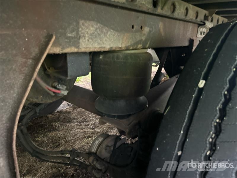 Utility VS2DX 箱體拖車