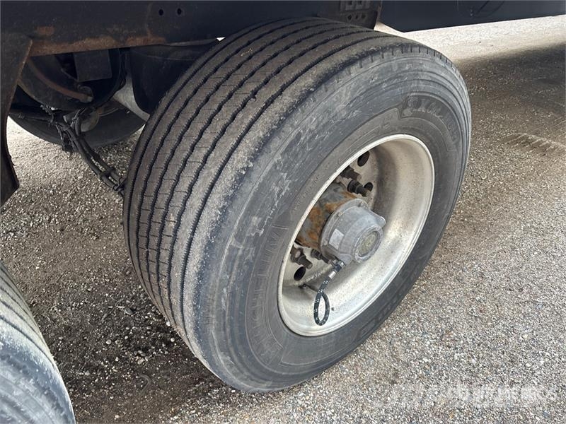 Utility VS2DX Van Body Trailers