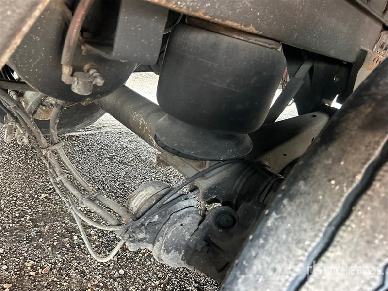Utility VS2DX 箱體拖車