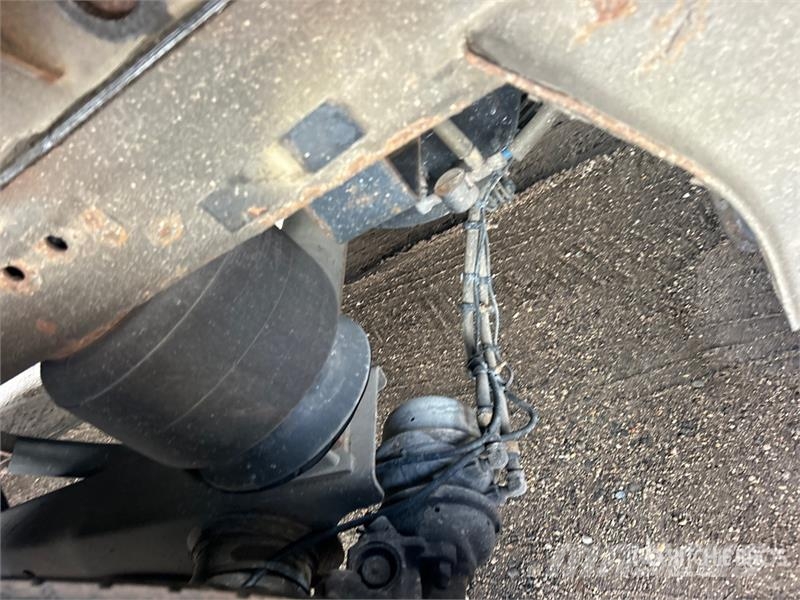 Utility VS2DX 箱體拖車