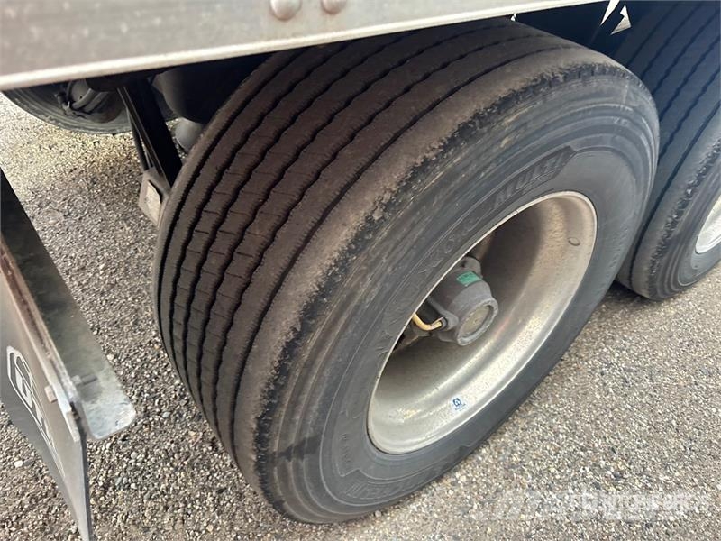 Utility VS2DX Van Body Trailers