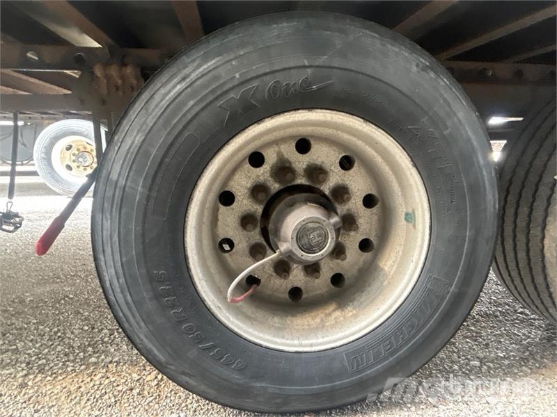Utility VS2DX Van Body Trailers