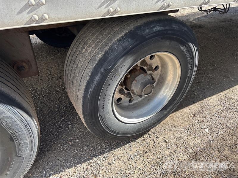 Utility VS2DX Van Body Trailers