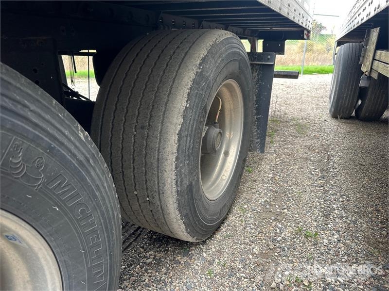 Utility VS2DX Van Body Trailers