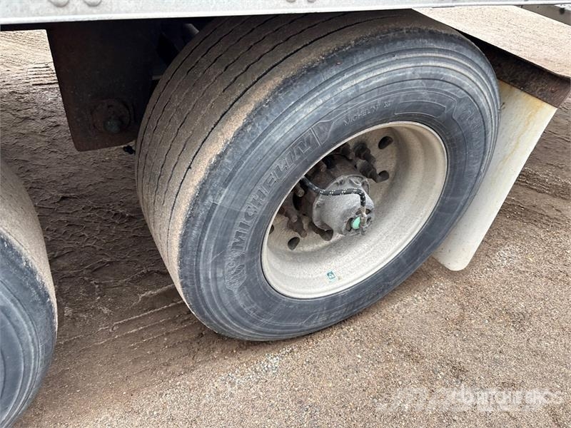 Utility VS2DX Van Body Trailers