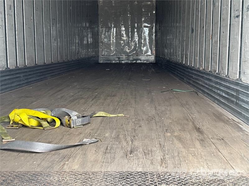Utility VS2DX Box body trailers