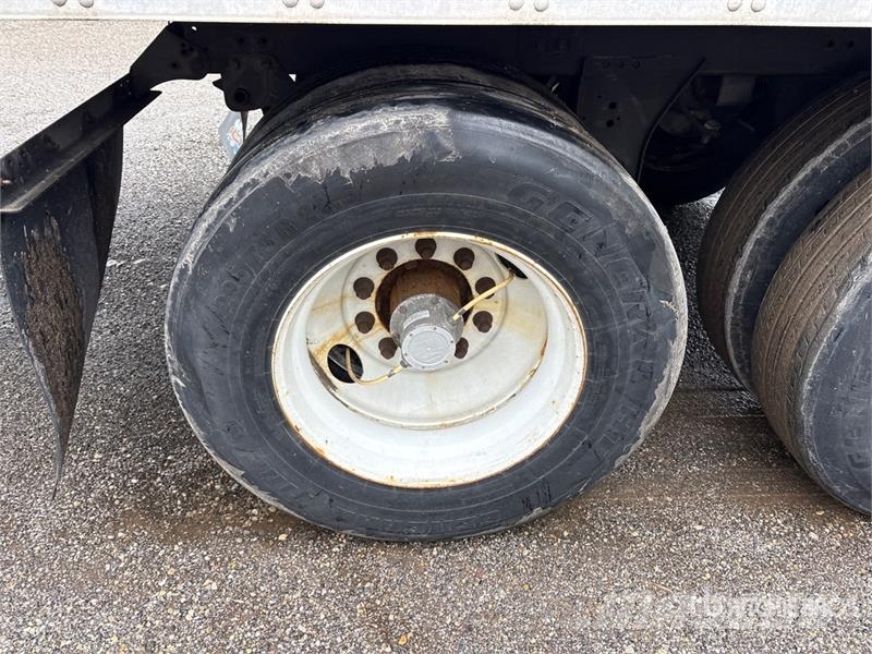 Utility VS2DX Box Trailers