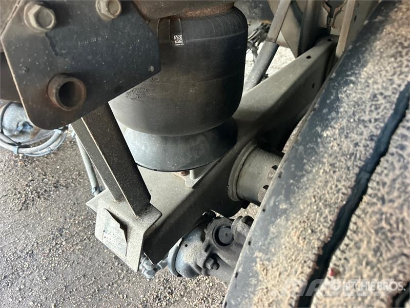 Utility VS2DX 箱體拖車