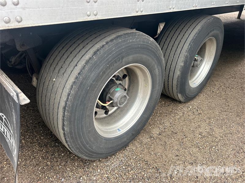 Utility VS2DX Van Body Trailers