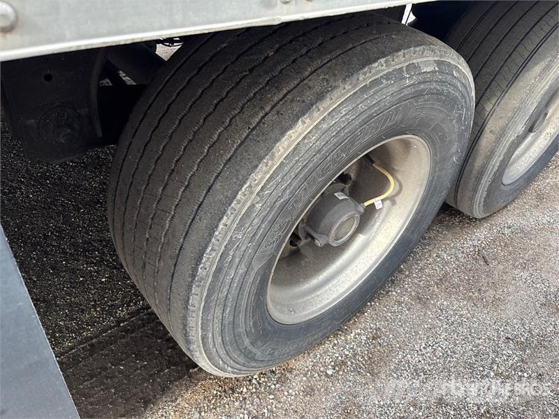 Utility VS2DX Van Body Trailers
