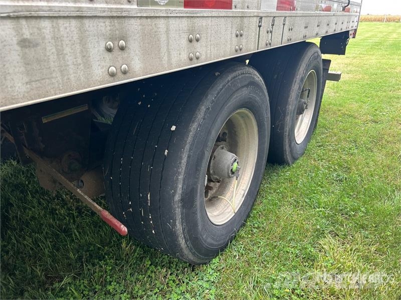 Utility VS2DX Van Body Trailers
