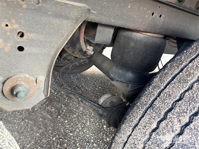 Utility VS2DX 箱體拖車