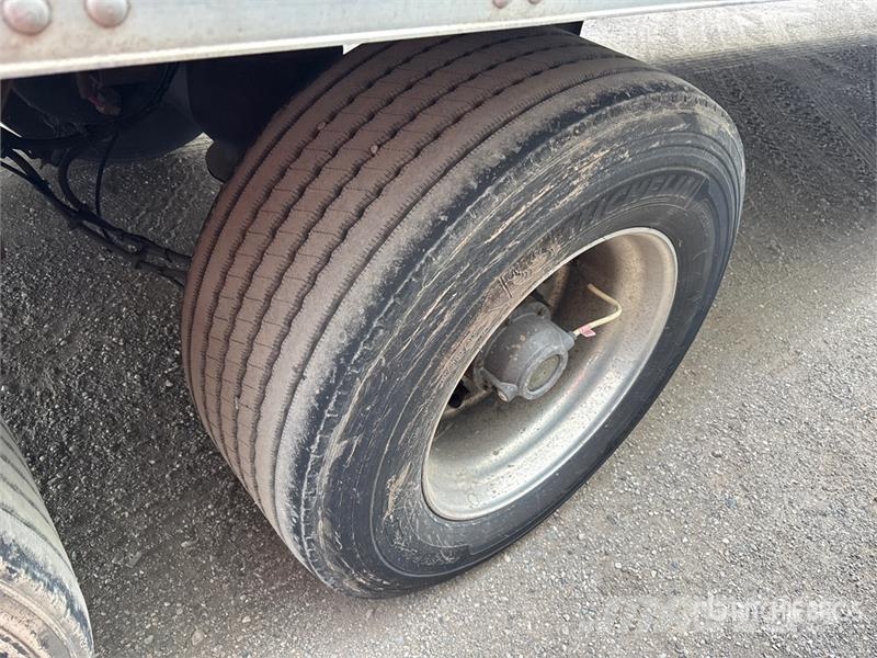 Utility VS2DX Van Body Trailers