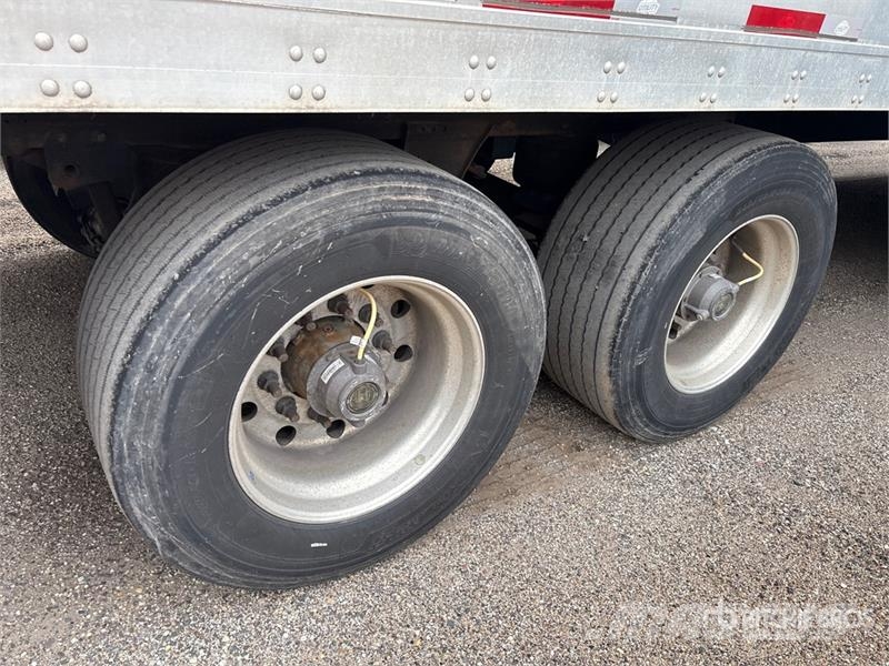 Utility VS2DX Van Body Trailers