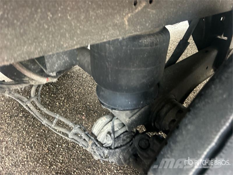 Utility VS2DX 箱體拖車