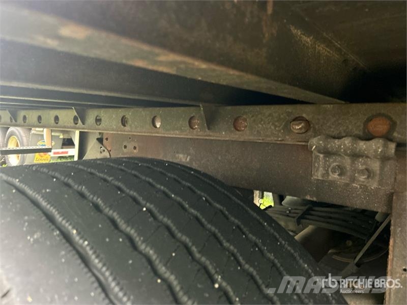 Utility VS2DX 箱體拖車