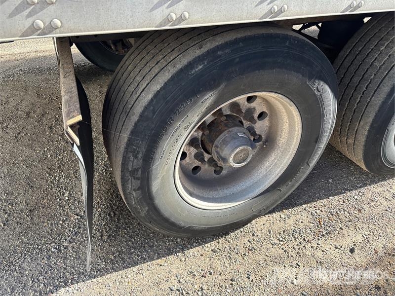 Utility VS2DX Van Body Trailers