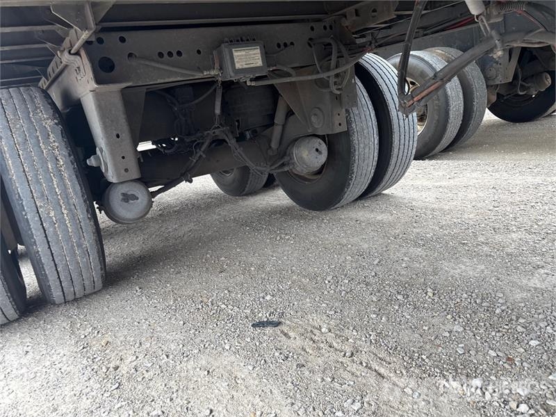 Utility VS2DX Box body trailers