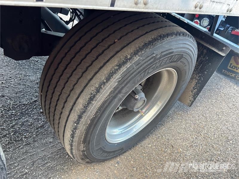Utility VS2DX Van Body Trailers