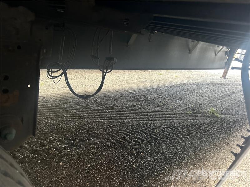 Utility VS2DX Van Body Trailers