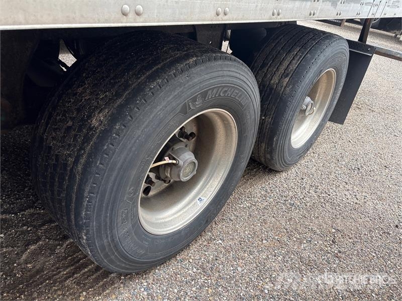 Utility VS2DX Van Body Trailers