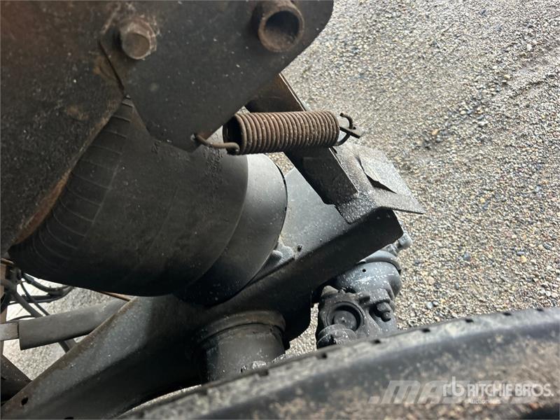 Utility VS2DX 箱體拖車