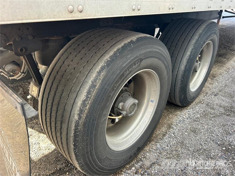 Utility VS2DX 53 ft x 102 in T/A Van Trailer Van Body Trailers