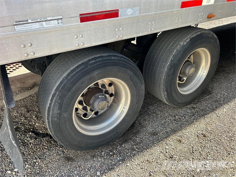 Utility VS2DX 53 ft x 102 in T/A Van Trailer 箱體拖車