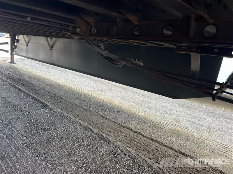 Utility VS2DX 53 ft x 102 in T/A Van Trailer 箱體拖車