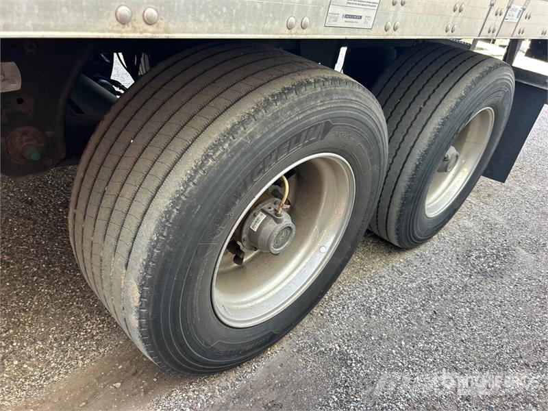 Utility VS2DX 53 ft x 102 in T/A Van Trailer 箱體拖車
