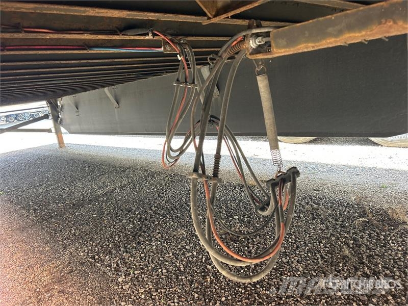 Utility VS2DX 53 ft x 102 in T/A Van Trailer 箱體拖車