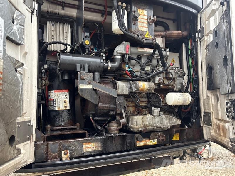 Utility VS2RA 45 ft x 102 in T/A Multi -Temp Refrigerated Semi Reboques Isotérmicos